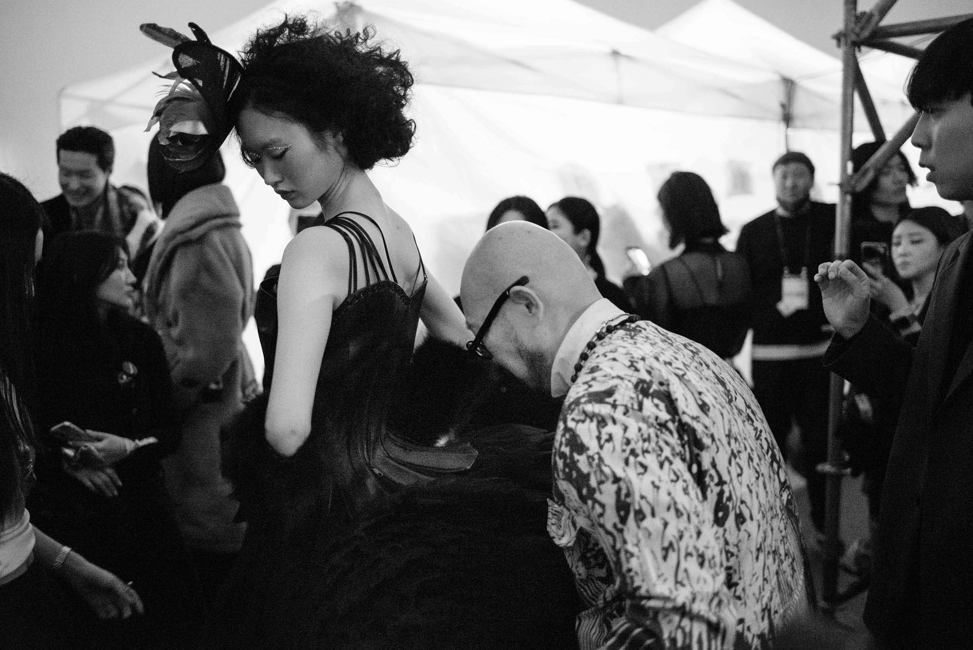 Lie-Sangbong-x-Gustav-Klimt_Seoul-Fashion-Week-SS23_C.JakobKotzmuth_009